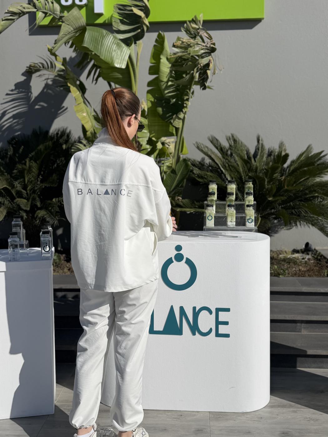 White Elegance Training Set